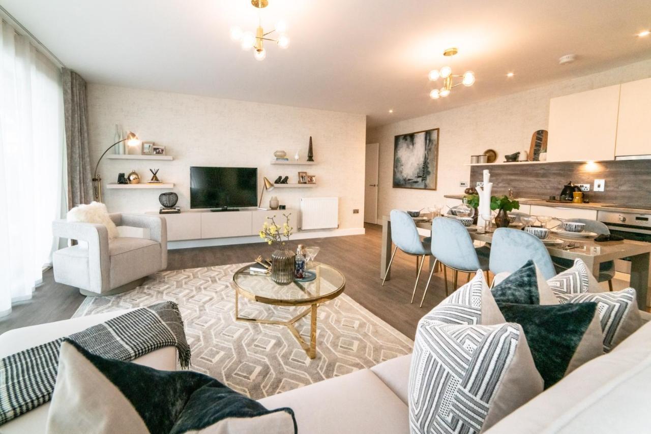 Seven Living Ashford - Modern And Spacious Apartments Exteriör bild
