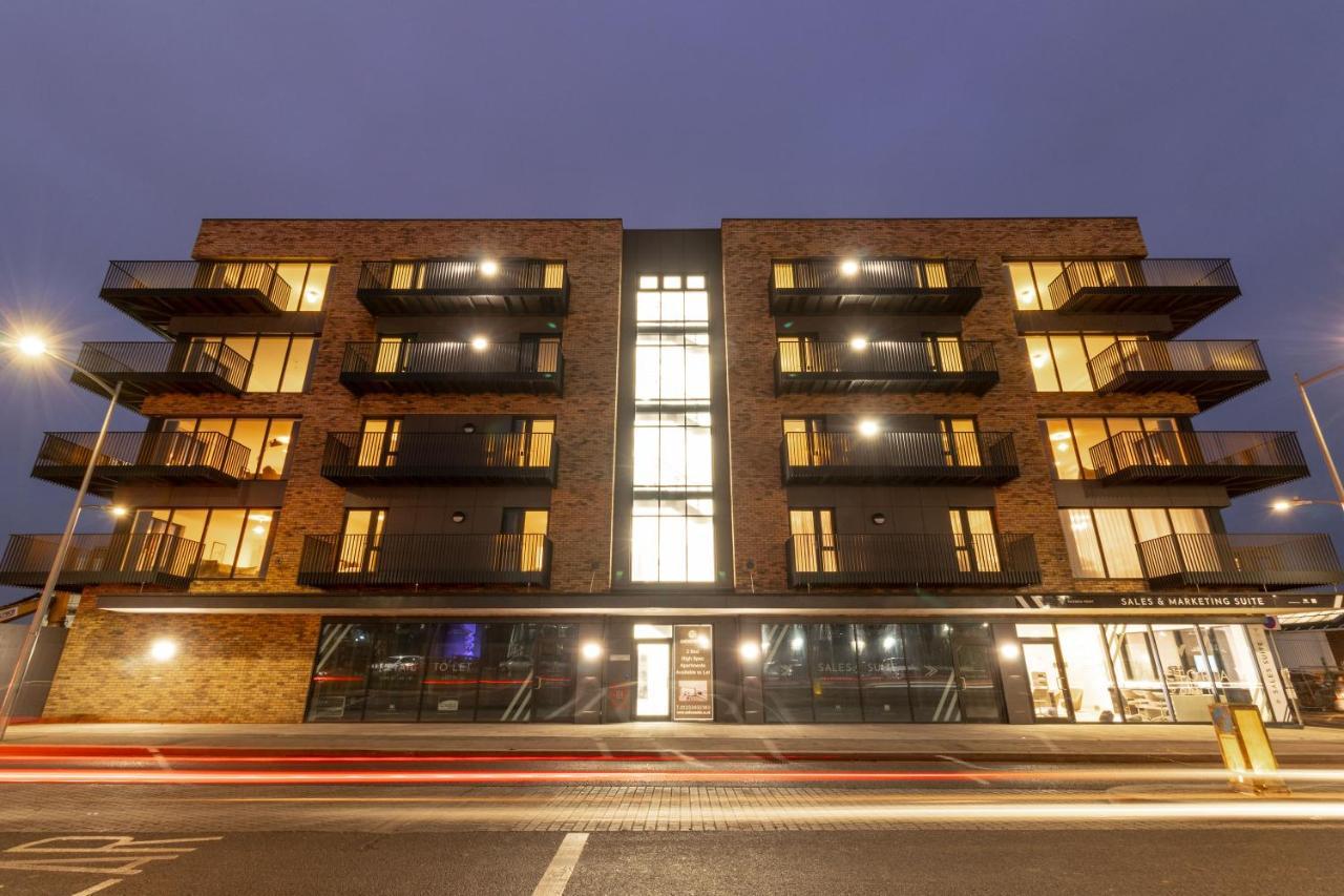 Seven Living Ashford - Modern And Spacious Apartments Exteriör bild