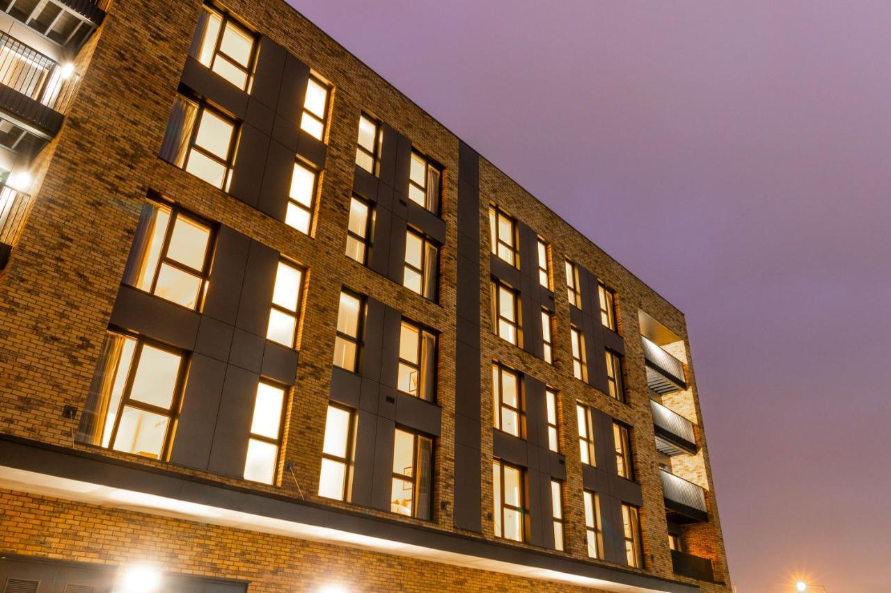 Seven Living Ashford - Modern And Spacious Apartments Exteriör bild
