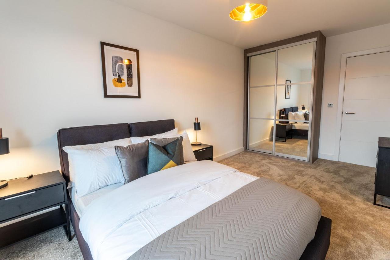 Seven Living Ashford - Modern And Spacious Apartments Exteriör bild