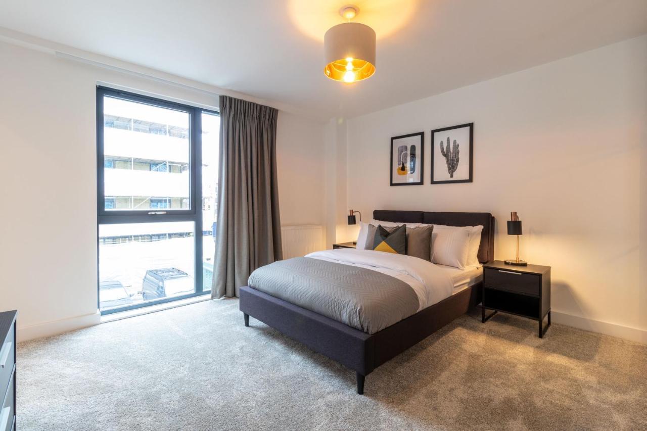 Seven Living Ashford - Modern And Spacious Apartments Exteriör bild
