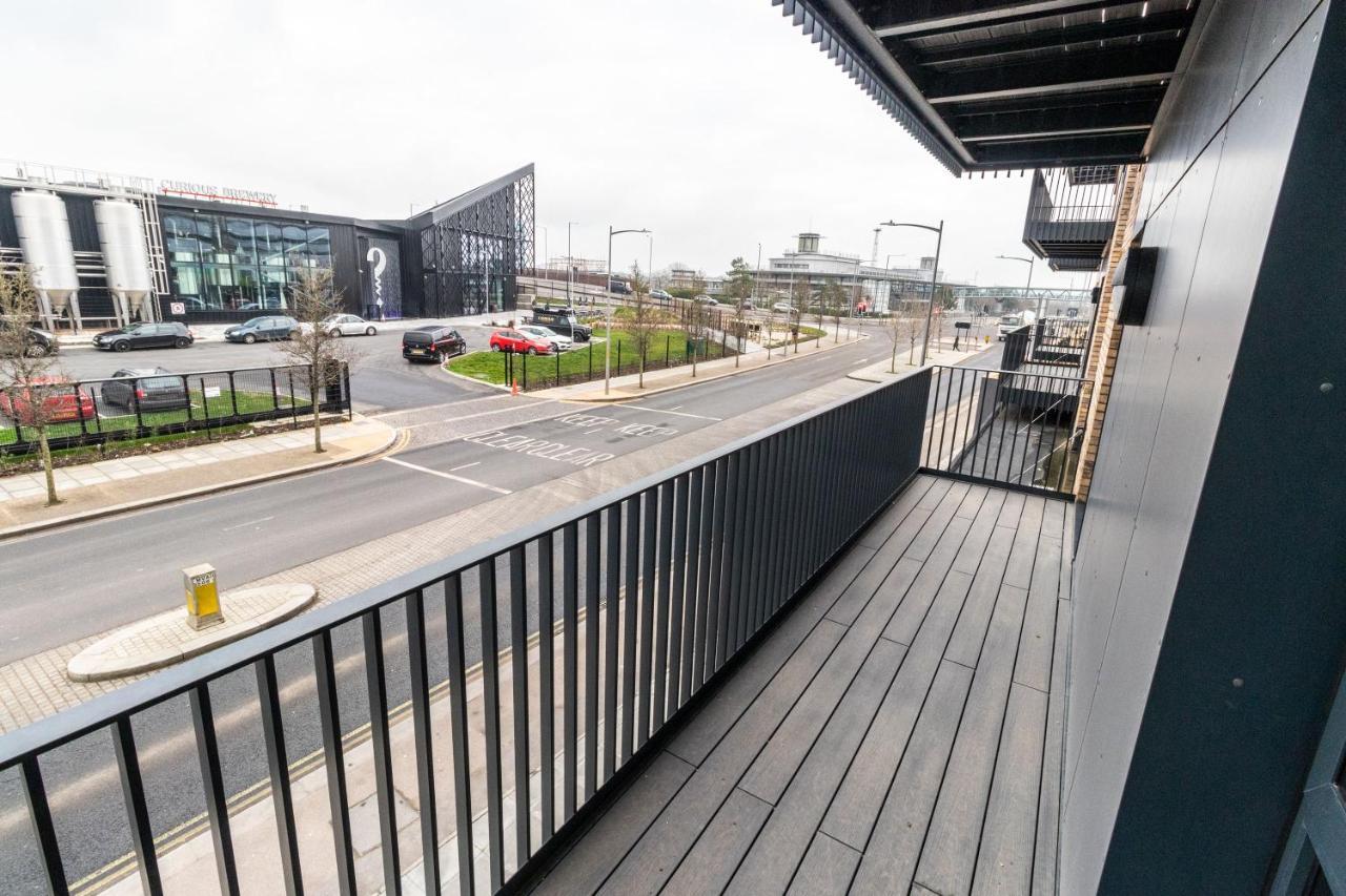 Seven Living Ashford - Modern And Spacious Apartments Exteriör bild
