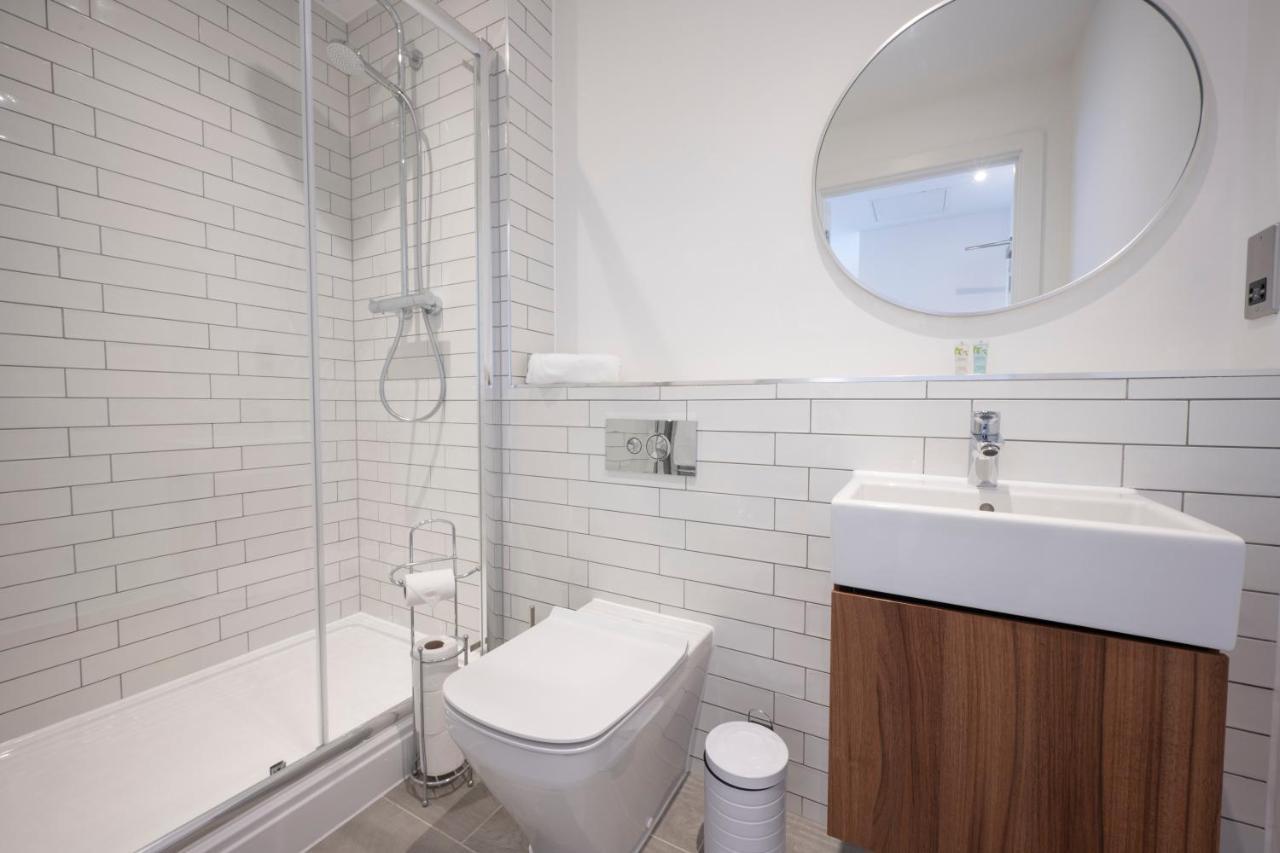Seven Living Ashford - Modern And Spacious Apartments Exteriör bild